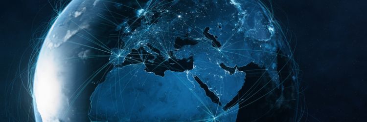Centralized vs decentralized treasury